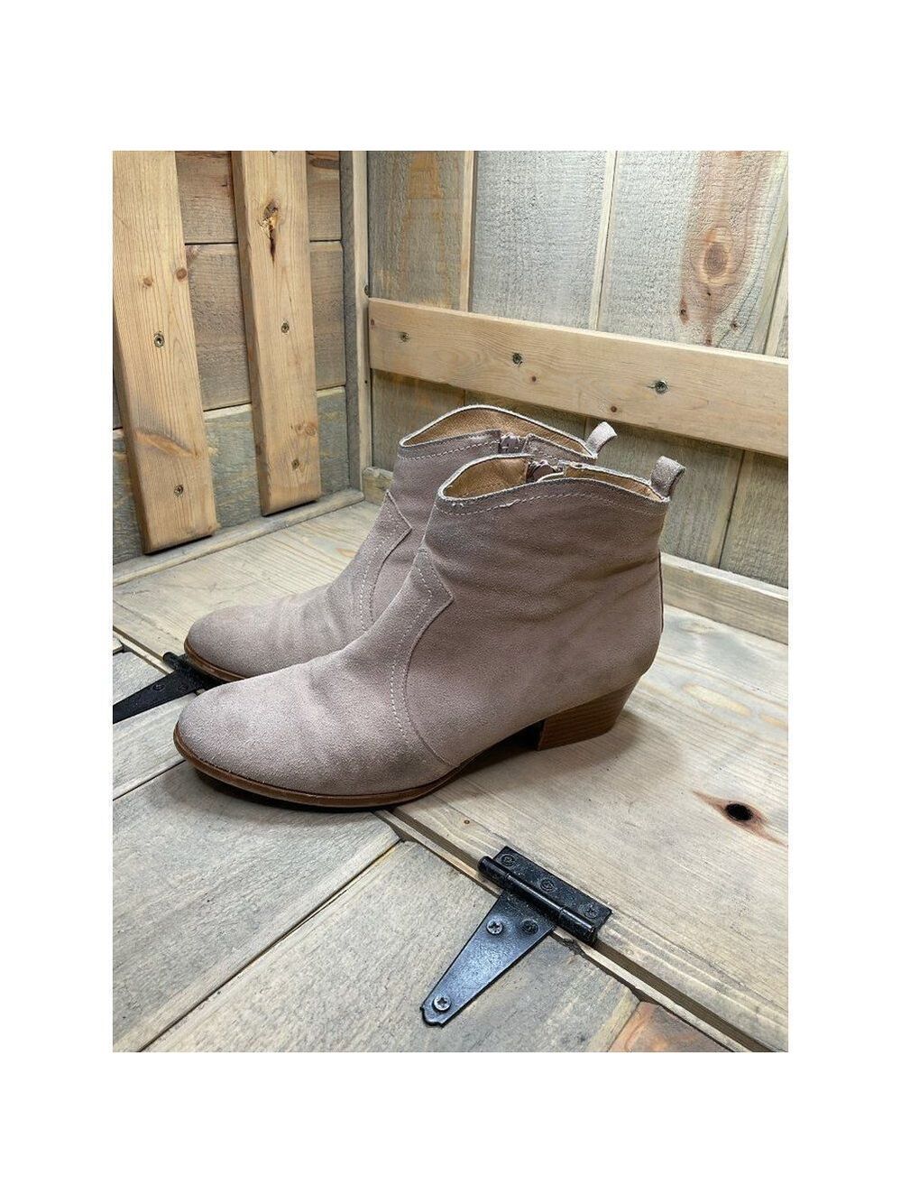Anthropologie Light Beige Suede Booties for Fall EU 40 US9 few light marks - Picture 4 of 9